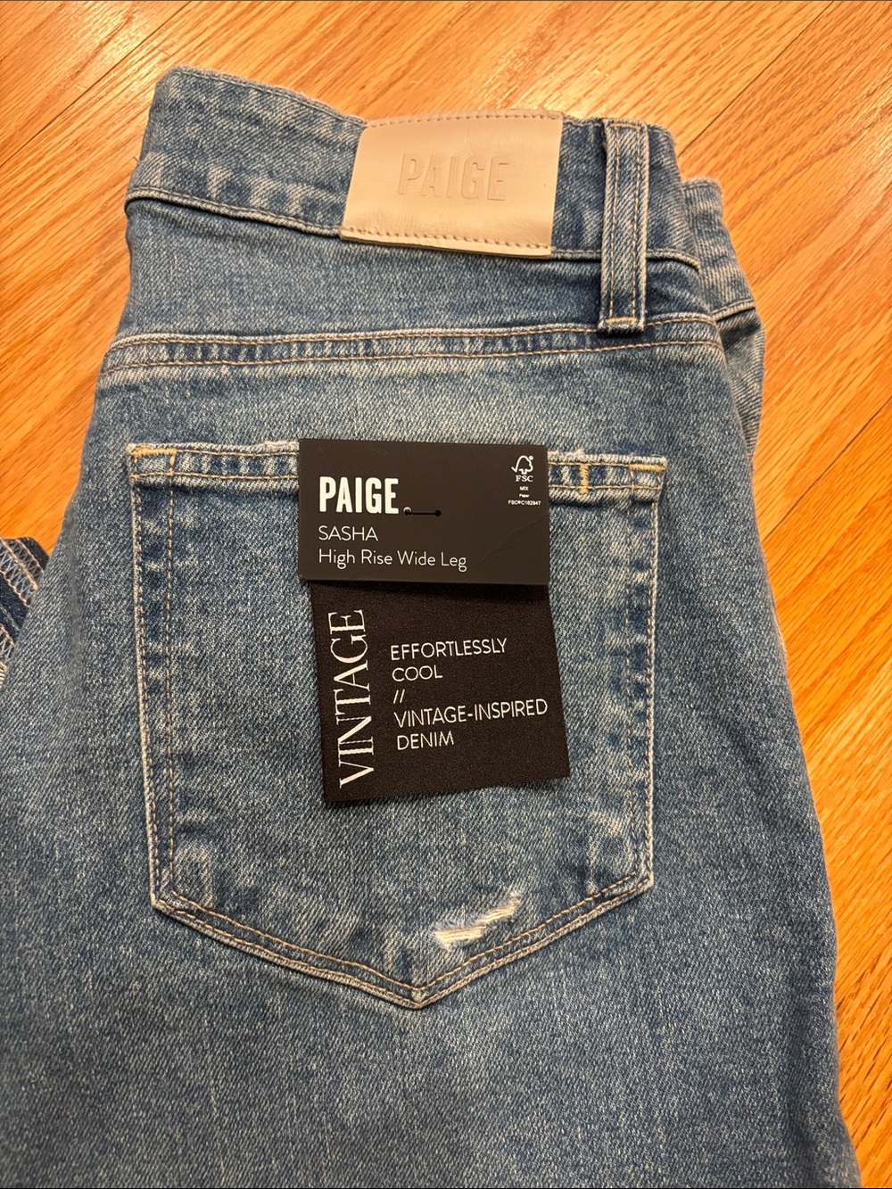 PAIGE Women’s Sasha High Rise Wide Leg Cropped Cuffed Distressed Jeans Sz 28 - Picture 6 of 10